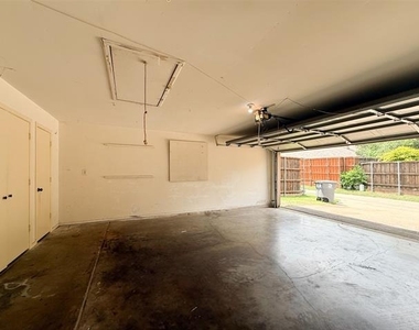 6643 Garlinghouse Lane - Photo Thumbnail 27