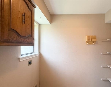 6643 Garlinghouse Lane - Photo Thumbnail 26