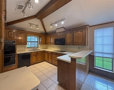 6643 Garlinghouse Lane - Photo Thumbnail 9