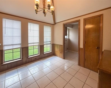 6643 Garlinghouse Lane - Photo Thumbnail 11