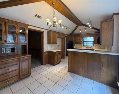 6643 Garlinghouse Lane - Photo Thumbnail 12