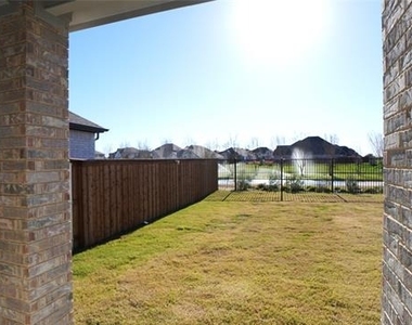 1374 Chisos Way - Photo Thumbnail 22