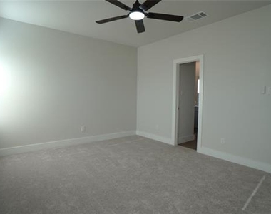 1374 Chisos Way - Photo Thumbnail 13
