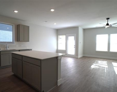 1374 Chisos Way - Photo Thumbnail 4