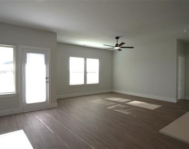 1374 Chisos Way - Photo Thumbnail 10