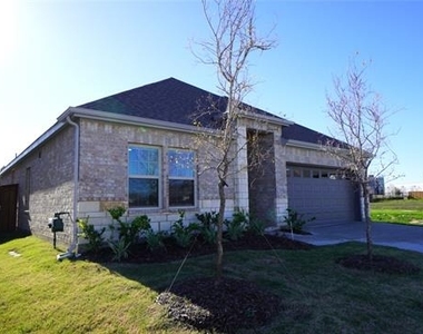1374 Chisos Way - Photo Thumbnail 2
