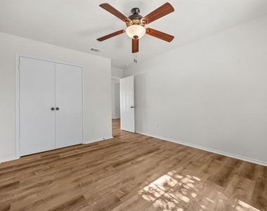 3912 San Lucas Lane - Photo Thumbnail 19