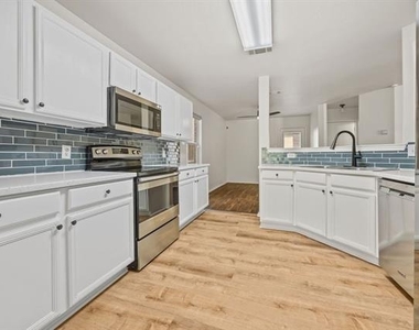 3912 San Lucas Lane - Photo Thumbnail 5