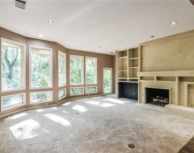 1113 Shady Oaks Circle - Photo Thumbnail 11