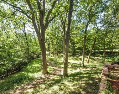 1113 Shady Oaks Circle - Photo Thumbnail 2