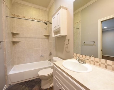 5606 Stanford Avenue - Photo Thumbnail 9