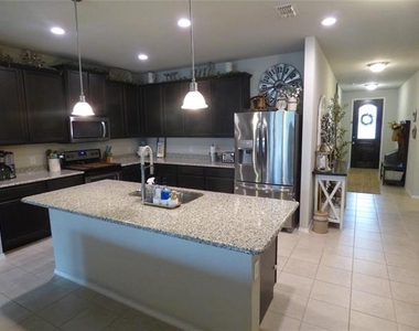 7416 Boat Wind Road - Photo Thumbnail 4