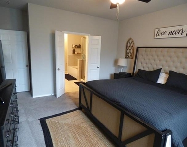 7416 Boat Wind Road - Photo Thumbnail 10