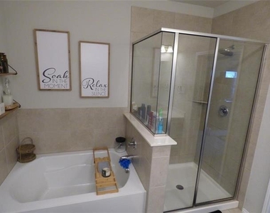 7416 Boat Wind Road - Photo Thumbnail 12