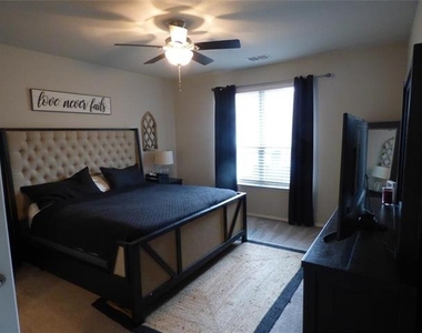 7416 Boat Wind Road - Photo Thumbnail 9