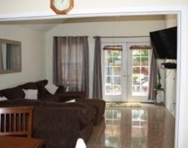 112 E Denton Drive - Photo Thumbnail 8