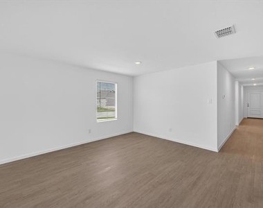 2225 Canteen Street - Photo Thumbnail 7