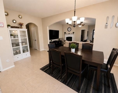 10200 Bennet Drive - Photo Thumbnail 6