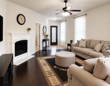 10200 Bennet Drive - Photo Thumbnail 5