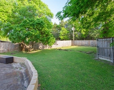1256 Golden Trophy Drive - Photo Thumbnail 4