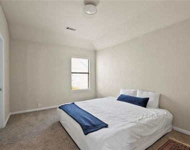 8778 Fisher Drive - Photo Thumbnail 11