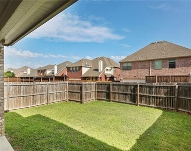 8778 Fisher Drive - Photo Thumbnail 15