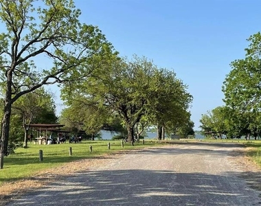 118 Park Drive - Photo Thumbnail 3