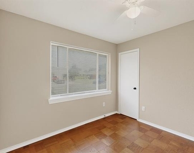 2506 Hillsboro Avenue - Photo Thumbnail 22