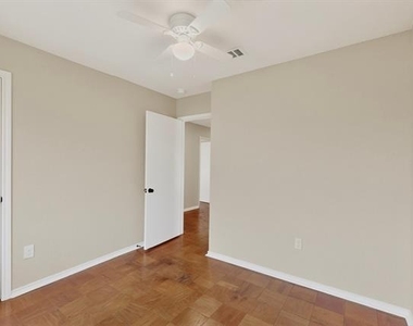 2506 Hillsboro Avenue - Photo Thumbnail 23