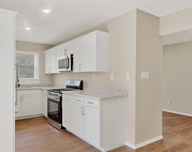2506 Hillsboro Avenue - Photo Thumbnail 11