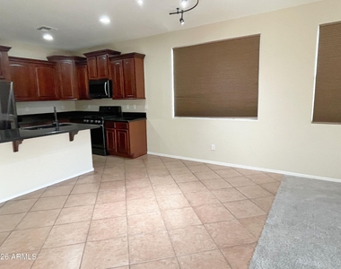 30204 N 73rd Avenue - Photo Thumbnail 6