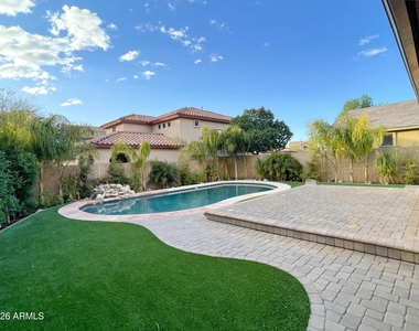 30204 N 73rd Avenue - Photo Thumbnail 23