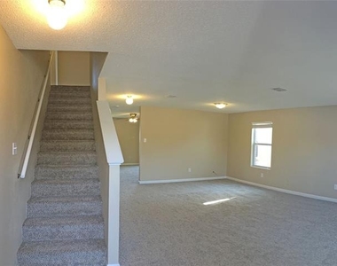6908 Meadow Way Lane - Photo Thumbnail 1