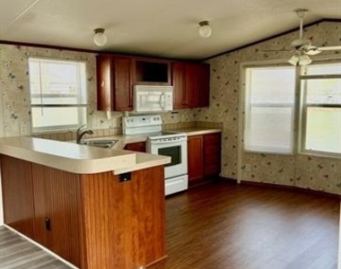 10481 Private Road 3709 - Photo Thumbnail 12