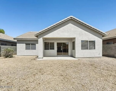 1608 S 79th Lane - Photo Thumbnail 8