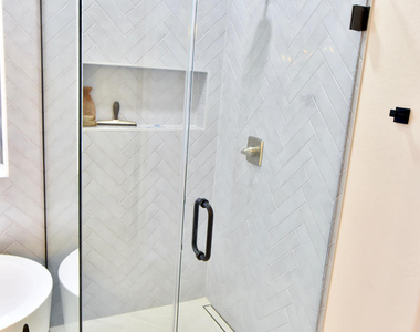 1036 E Susan Lane - Photo Thumbnail 8