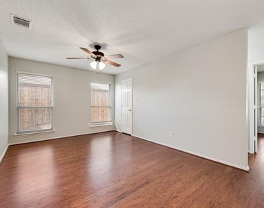 9139 Grand Canal Drive - Photo Thumbnail 24