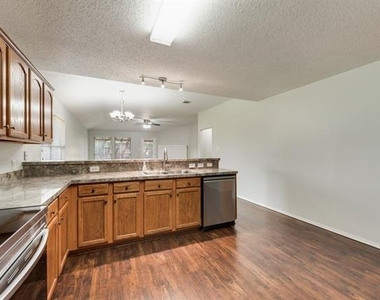 9139 Grand Canal Drive - Photo Thumbnail 15