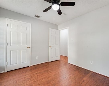 9139 Grand Canal Drive - Photo Thumbnail 18