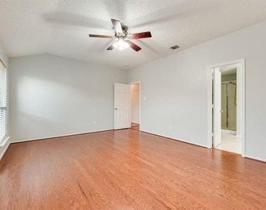 9139 Grand Canal Drive - Photo Thumbnail 26
