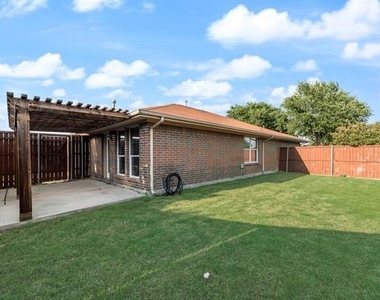 9139 Grand Canal Drive - Photo Thumbnail 29