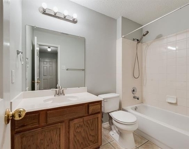 9139 Grand Canal Drive - Photo Thumbnail 22