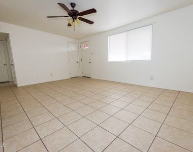 3799 E Foothills Drive - Photo Thumbnail 4
