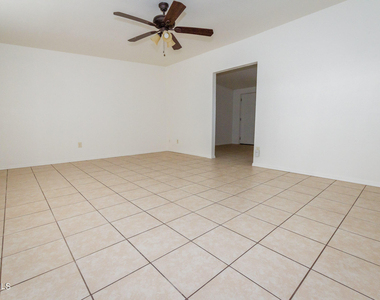 3799 E Foothills Drive - Photo Thumbnail 2