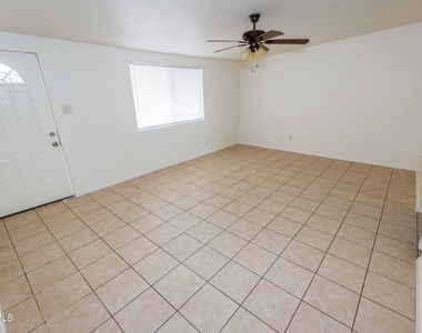 3799 E Foothills Drive - Photo Thumbnail 17