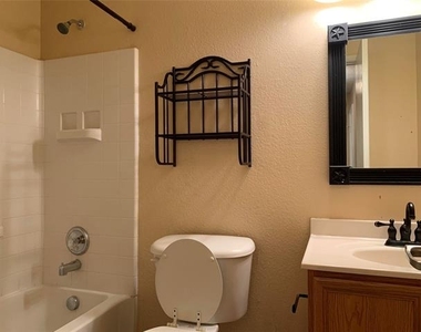 4854 Waterford Drive - Photo Thumbnail 11