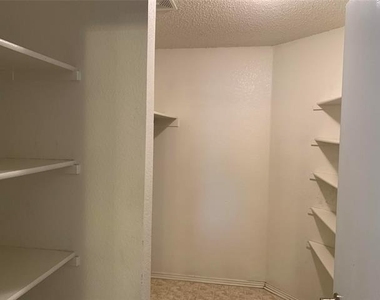4854 Waterford Drive - Photo Thumbnail 15