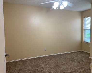 4854 Waterford Drive - Photo Thumbnail 13