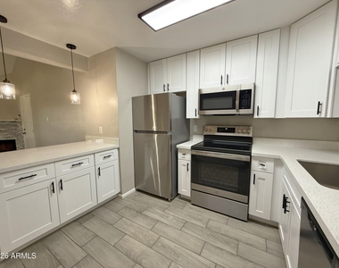 4901 S Calle Los Cerros Drive - Photo Thumbnail 5