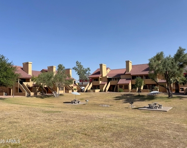 4901 S Calle Los Cerros Drive - Photo Thumbnail 14